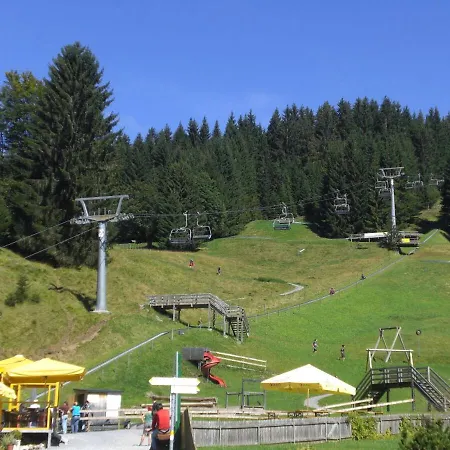 Walli - Und Bergvergnuegen Direkt Vor Der Haustuer Διαμέρισμα Laterns